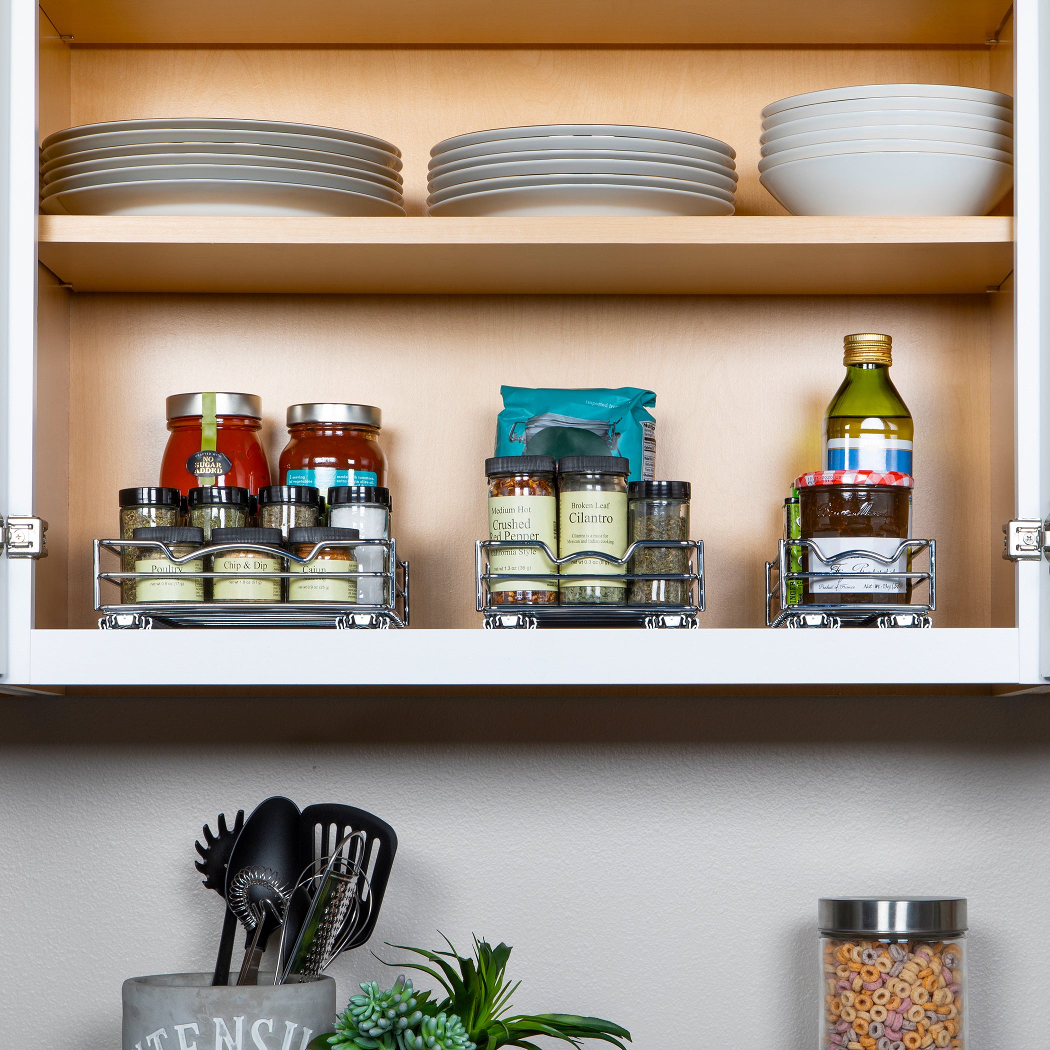 Hapirm Spice Shelf Organizer for Cabinet, Stackable Cabinet Shelf Kitchen  Cabinet Organizers and Storage with Safety Guardrail for Spice Rack Kitchen